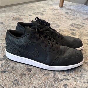 Nike Men's Black Sneakers